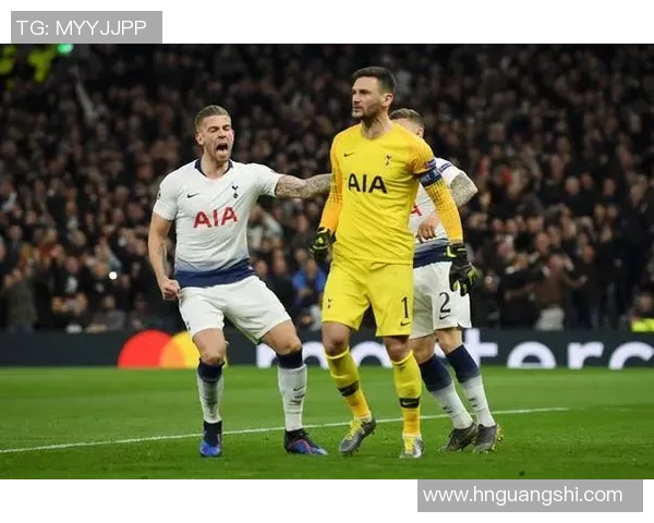 足球明星激烈冲突引发特大打斗赛场惊魂瞬间引发全球关注