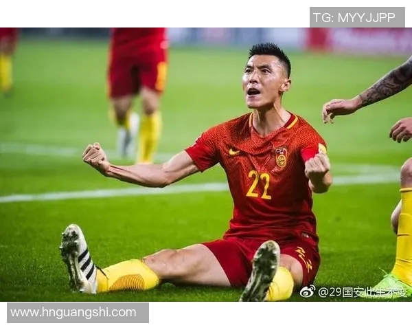 如何轻松获取与足球明星的珍贵合影照技巧分享 如何轻松获取与足球明星的珍贵合影照技巧分享